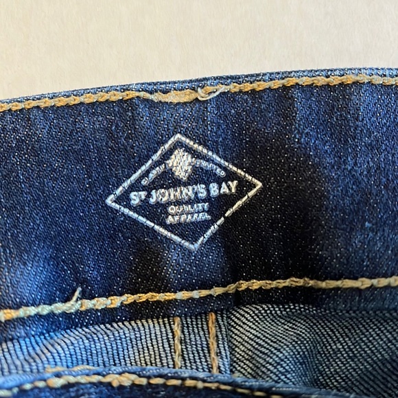 St. John Bay Denim Jean shorts size 12 - Picture 2 of 8